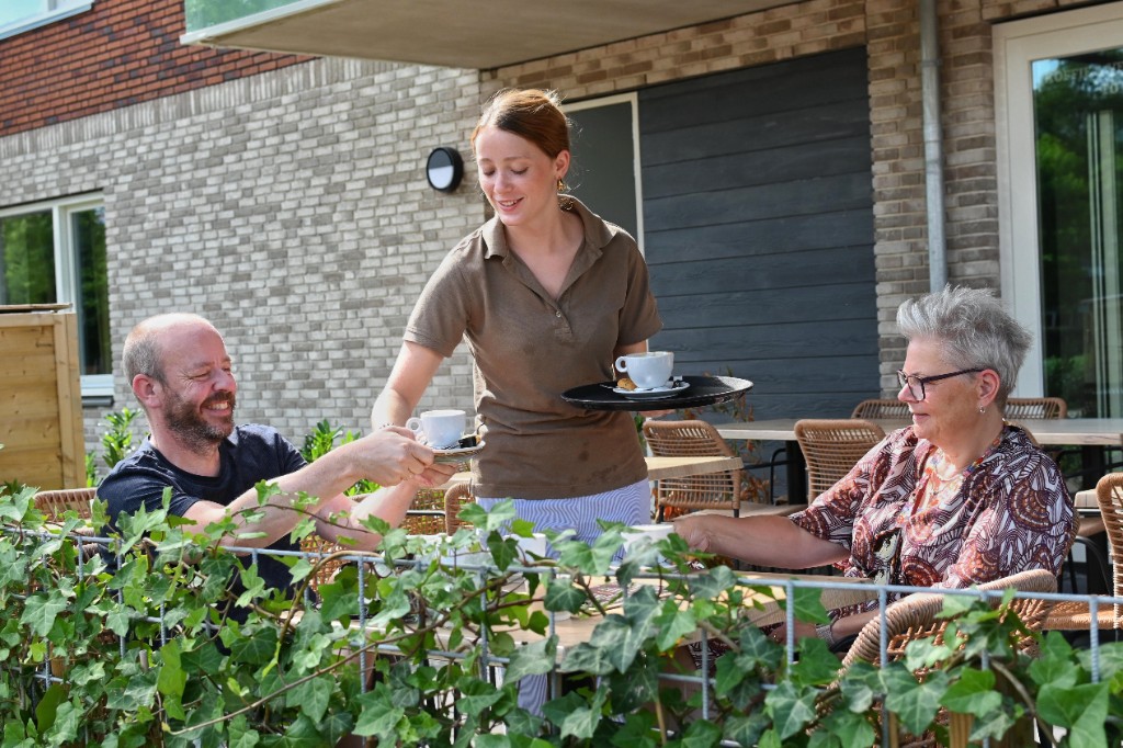 Bediening op het terras bij Rubens